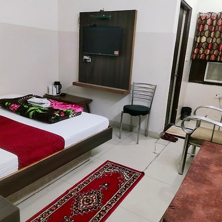 Hotel Diamond New Delhi Eksteriør billede